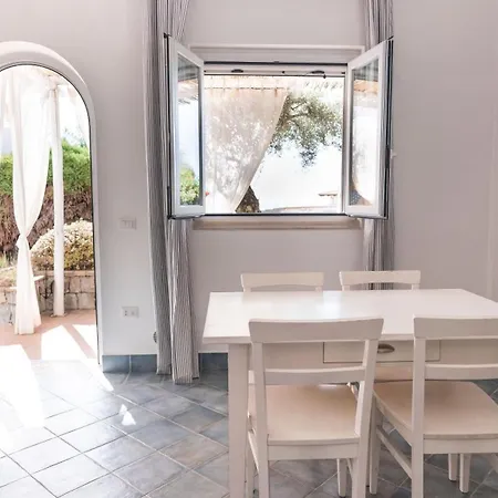 App Posidonia Apartment *